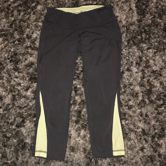 Old Navy Crop Leggings - Picture 1 of 3